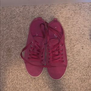 Pink shoes used
